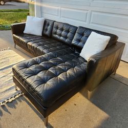 Beautiful Black Leather 2pc Sectional 