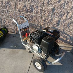DEWALT GAS PRESSURE WASHER 4000 PSI 
