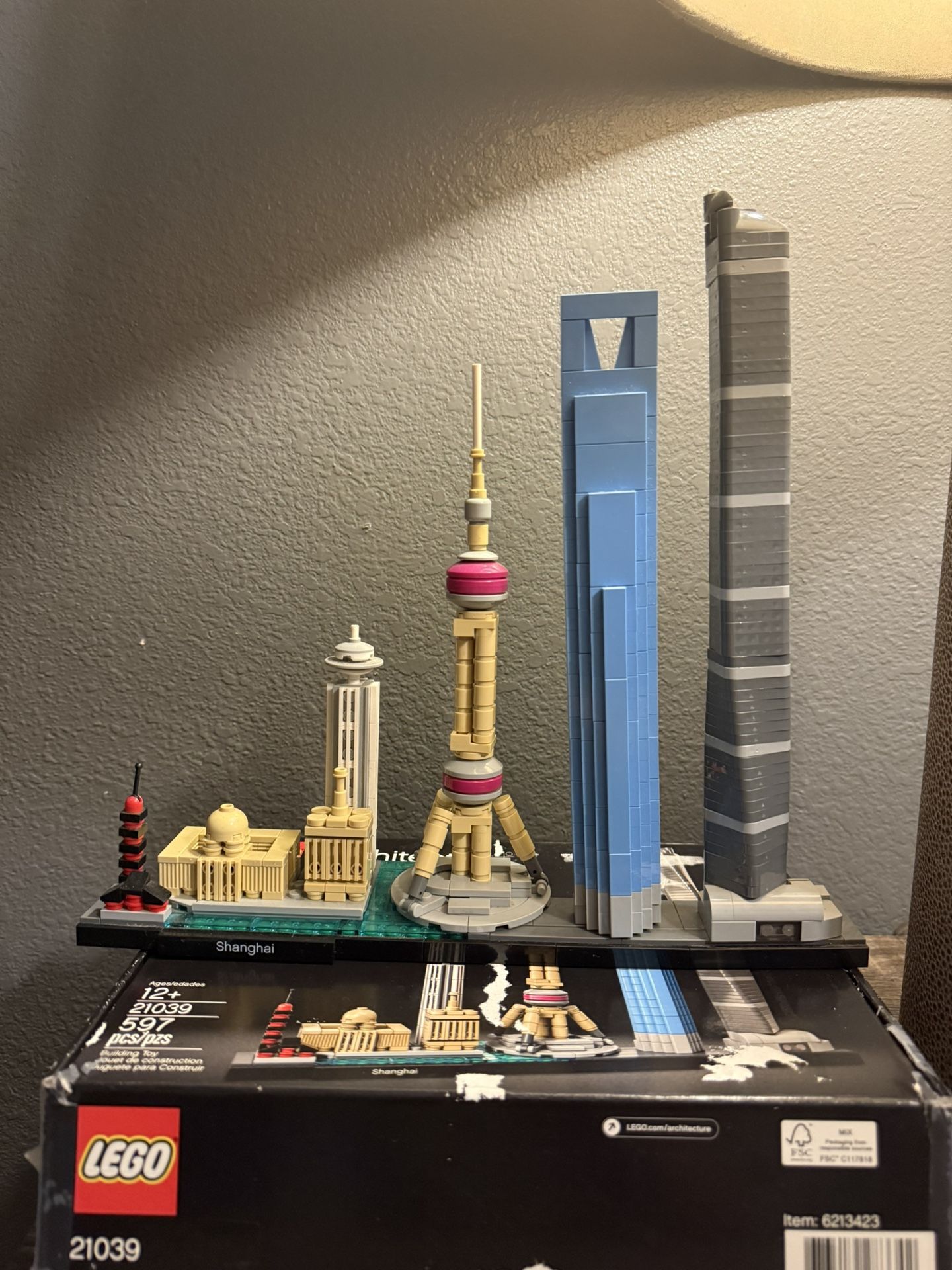 Retired Lego Architecture Shanghai Skyline Building Set 21039