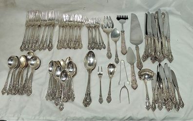 Lunt Eloquence Sterling Silver   Flatware + Service Pieces 101 Pieces 3881grams