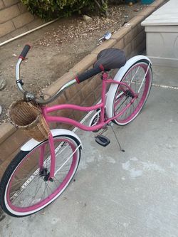 Female Beach cruiser