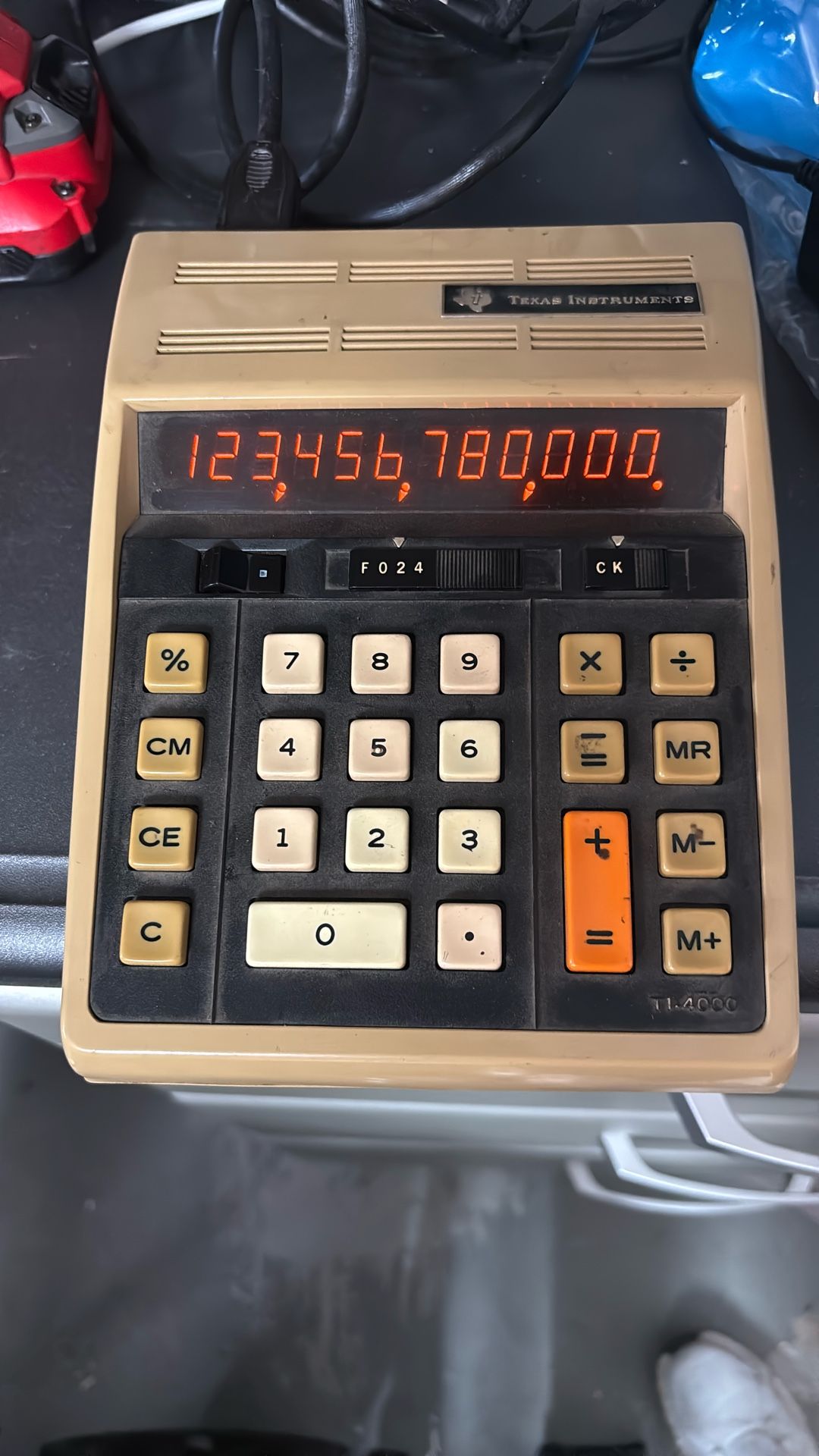 Texas Instrument TI-4000 Calculator w/cover