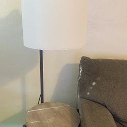 Side Table With Lamp 