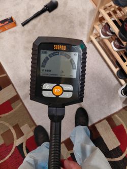 GOLD COINS METAL DETECTOR WITH SHAVLE AND SMALL DETECTOR