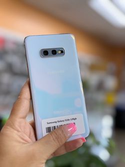 Samsung Galaxy S10e 128 Gb Unlocked and clean imei