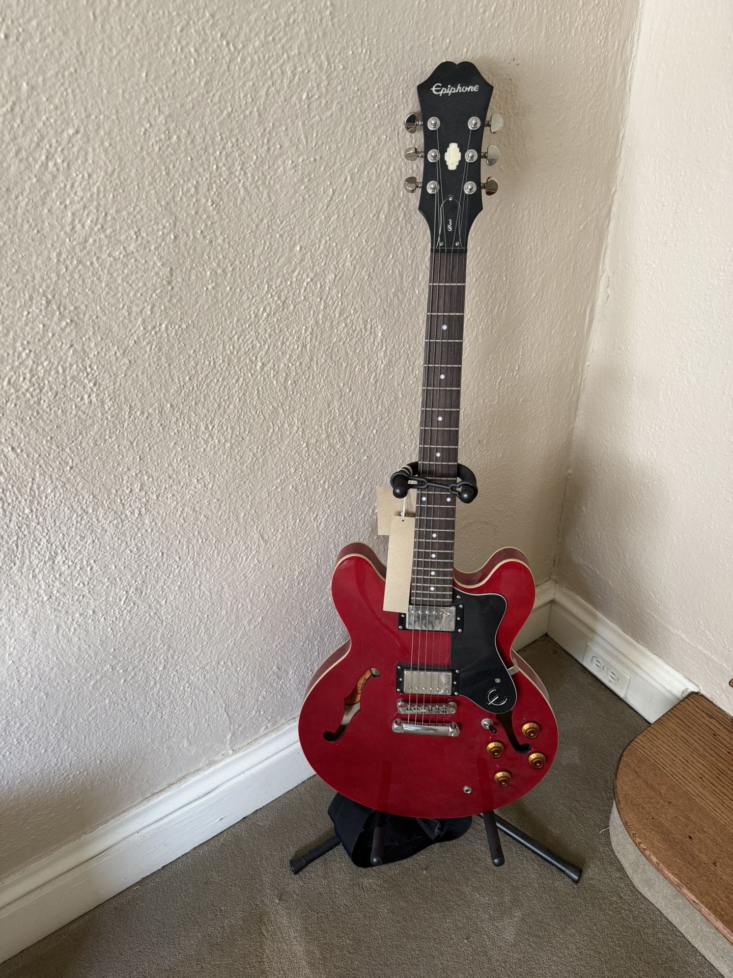Epiphone Dot CH Electric Guitar