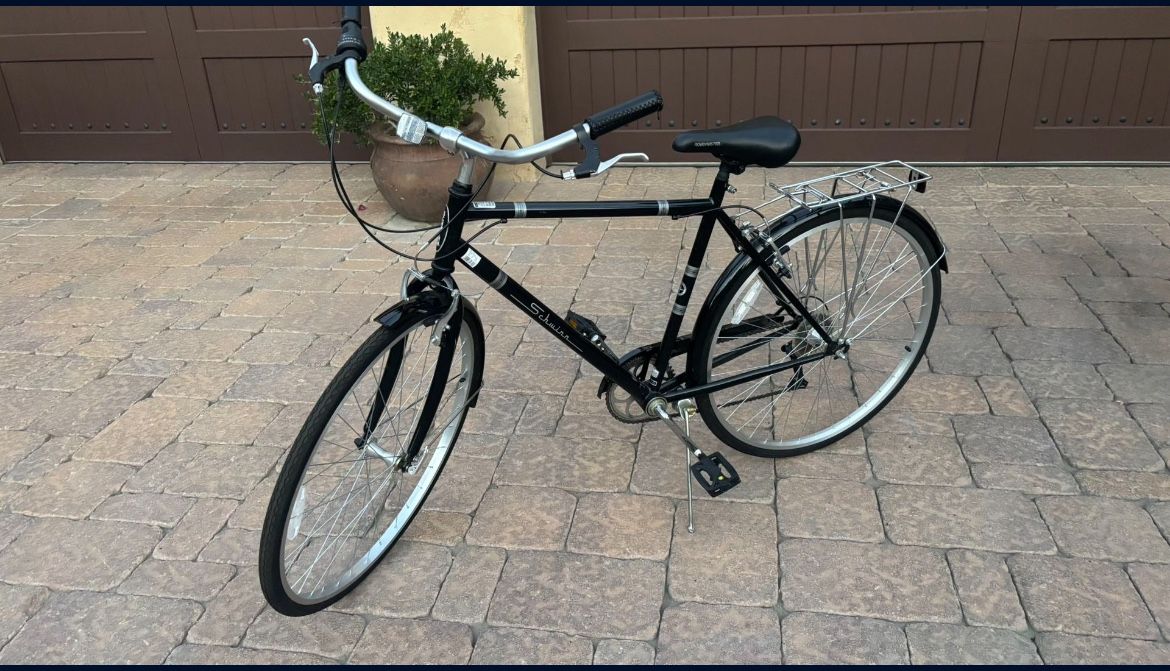 Schwinn Discover Adult Hybrid Bike for Men and Women, 700c Wheels