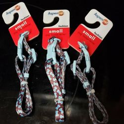 Aspen Pet Small Pet Collar/with A Free Toy