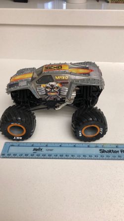 Max D monster truck