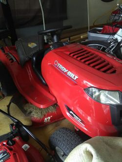 Troybuilt 17.5 HP, cuts 42"