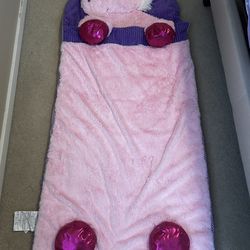 Unicorn ‘camping’