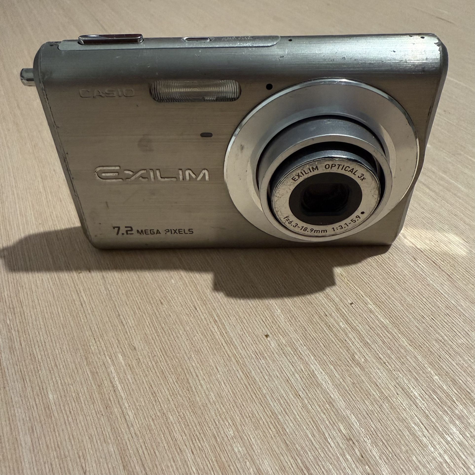 Casio EXILIM EX-Z70 7.2MP Digital Camera Silver Untested No Battery Parts Only!!  