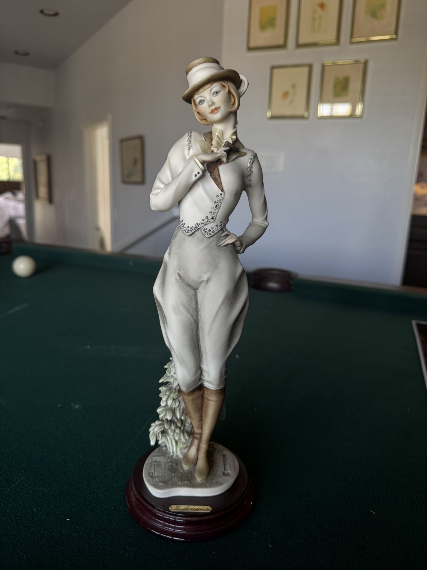 Giuseppe Armani Porcelain Horsewoman Figure