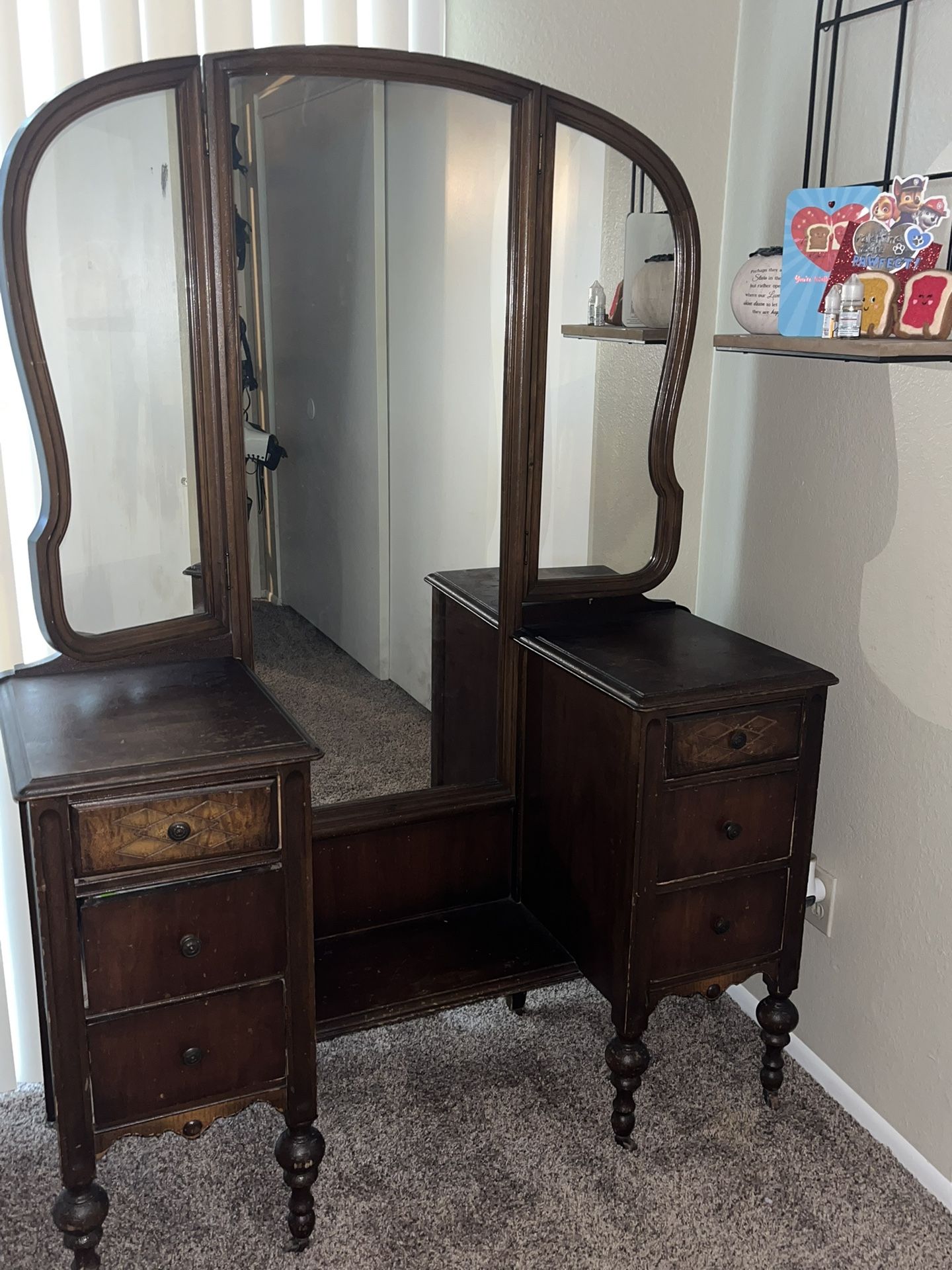 Aimtique Vanity/dresser From Germany 1920s