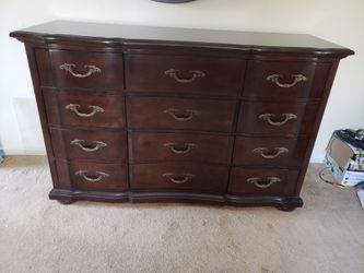Mahogany dresser excellent condition