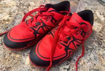 Boys Dream Pairs Soccer Cleats size 4