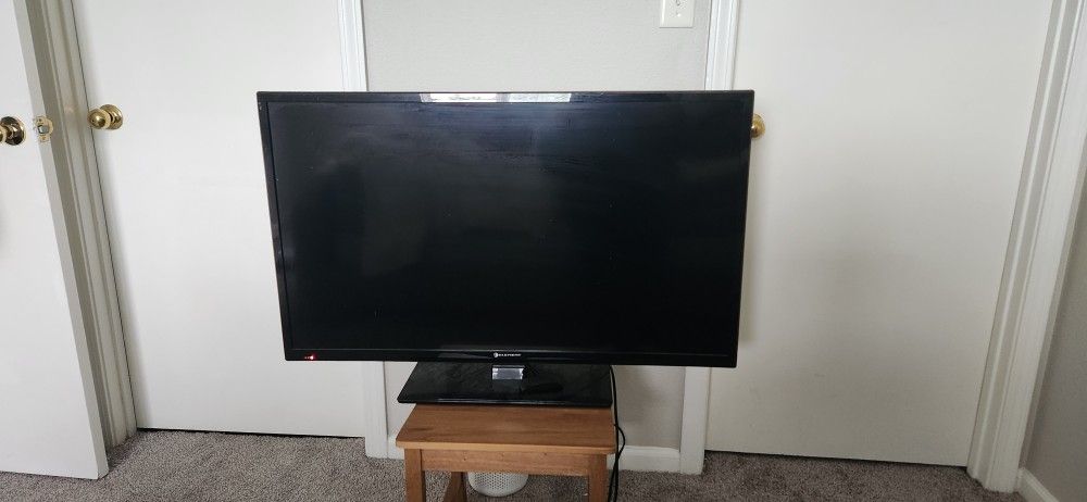 45 Inch TV with Roku