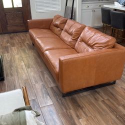 NIU Italian Leather Couch 