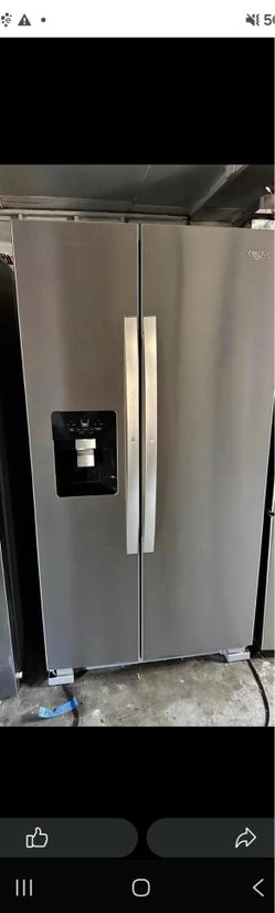 Whirlpool 21.4 cu ft refrigerator  silver