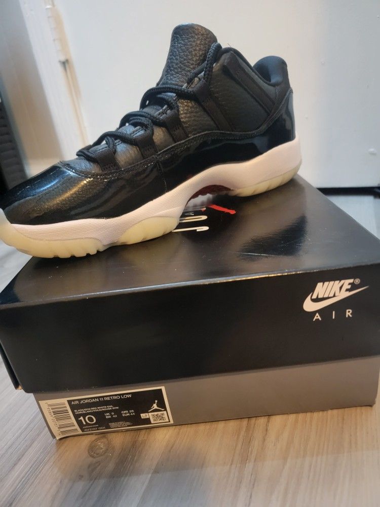 Jordan 11 Retro Low size 10