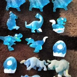 ZURU Smashers Dino Ice Age mini figures. 