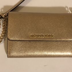 Micheal Kors gold crossbody purse with gold chain brand new