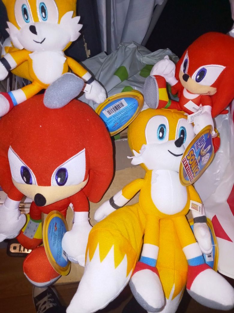 Sonic Tails Shadow Knuckles plushes