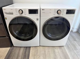 LG ThinQ Ai Washer and Dryer Set