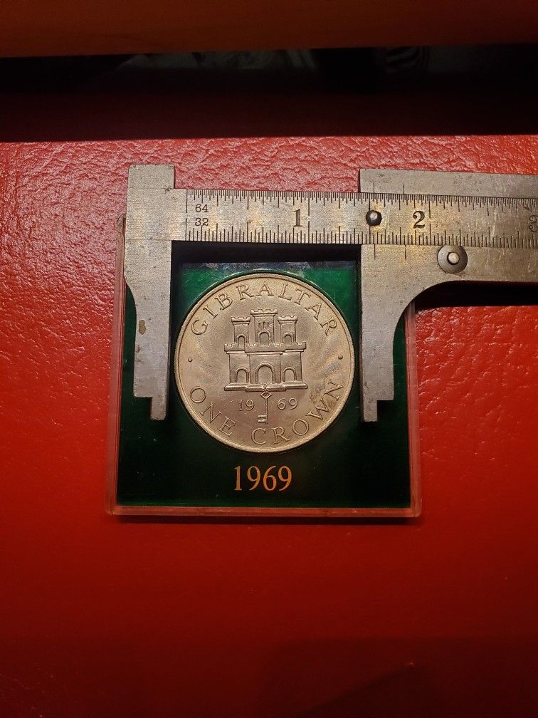 Queen Elizabeth II Gibraltar Crown