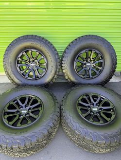Ford F150 Raptor Factory Wheels Tires