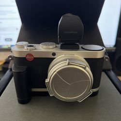 Leica X2 16.2MP Camera Original Box+Handgrip+EVF