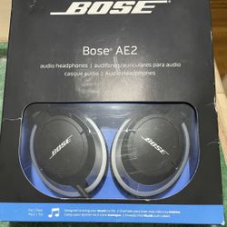 Bose AE2 Audio Headphones & Carrying Case