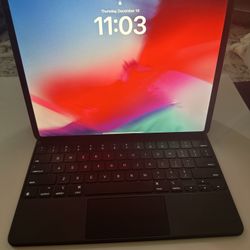 İPad Pro 12.9 256GB  WiFi+Cellular 4th Gen + Magic Keyboard