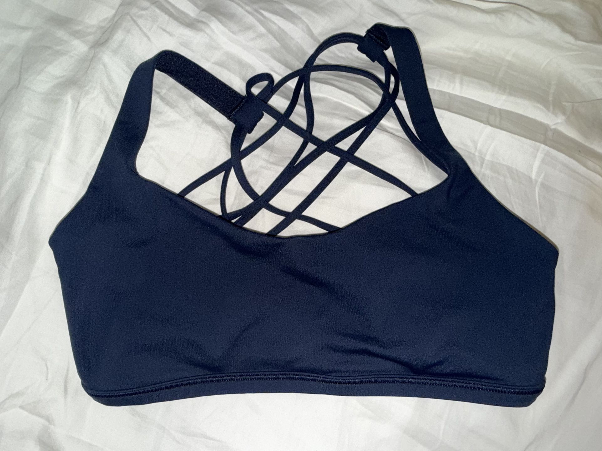 LULULEMON FREE TO BE BRA SIZE 6