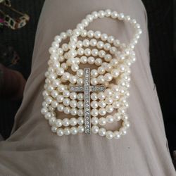 pearl w/ crystal cross bracelet