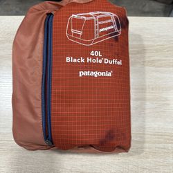 Patagonia Black Hole 40L