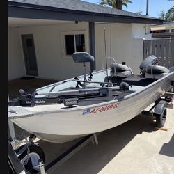 14’ Lowe Fishing boat