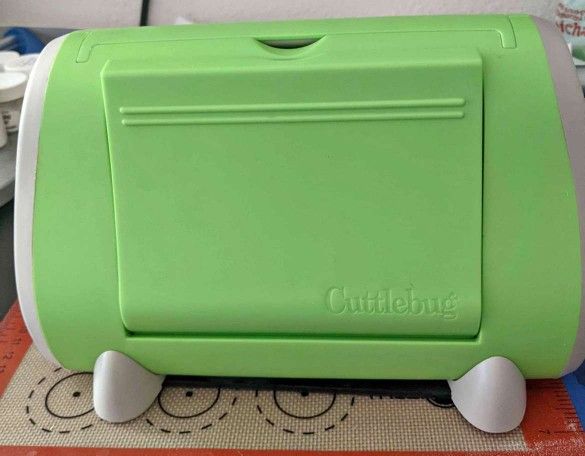 Cuttlebug Embossing/Die Cut machine