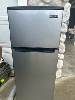Magic Chef Apartment Size Refrigerator