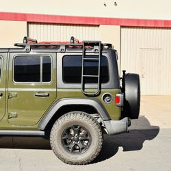 Tiny Flip Overlanding Ladder