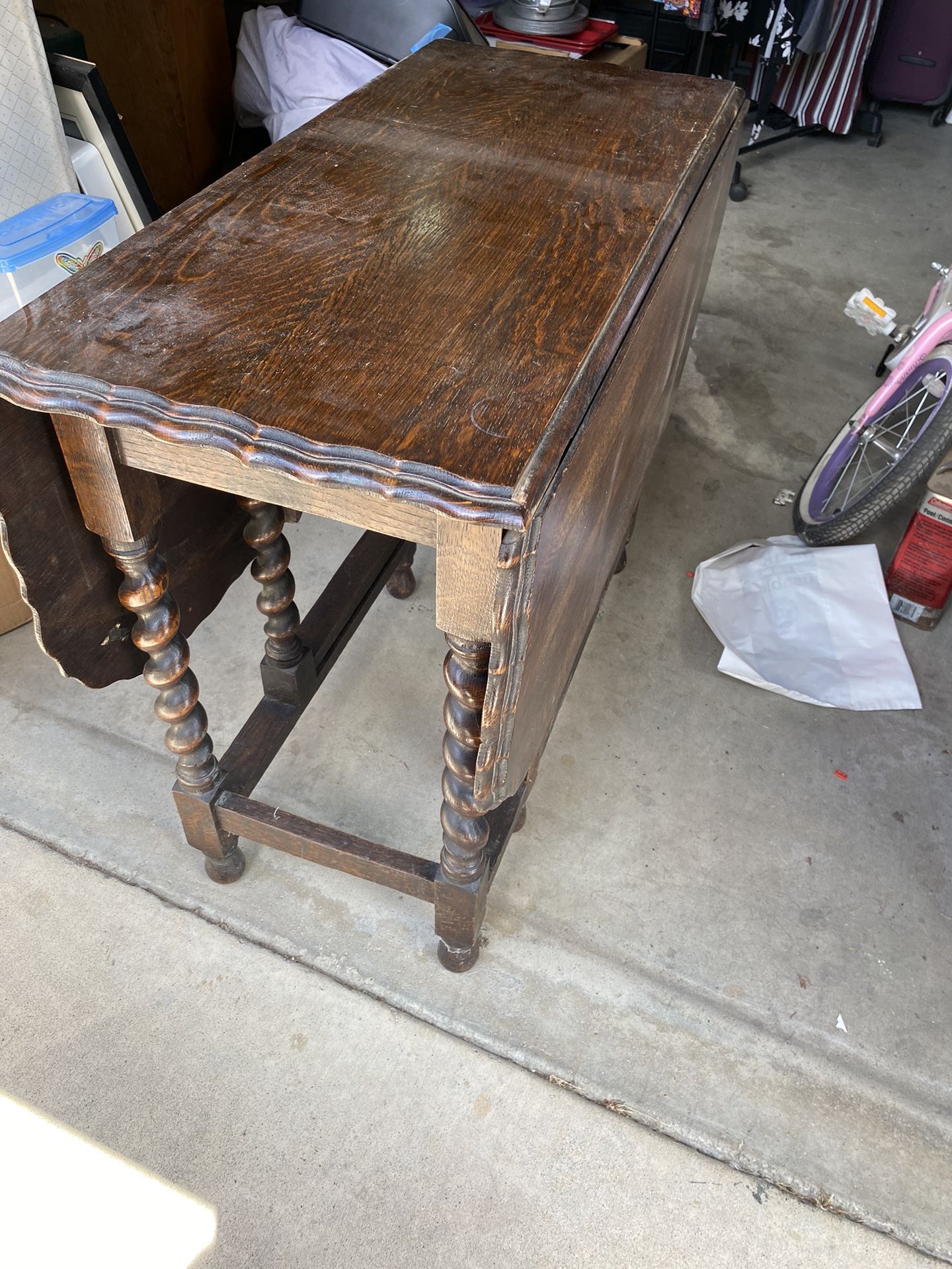 Oak Antique Pie Crust Edge English Drop Leaf Edge Table