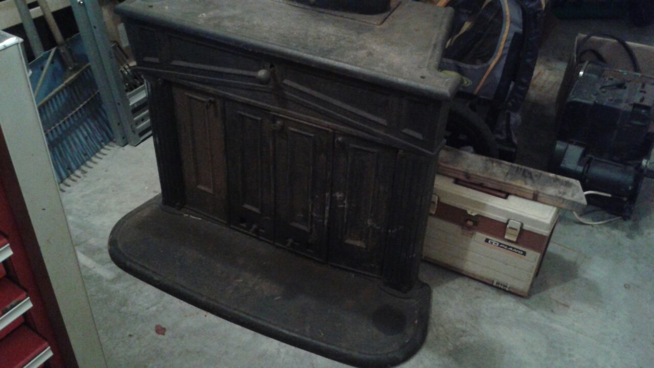 Cast Iron Franklin Stove for Sale in Big Rock, IL - OfferUp