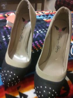 size 10 penny loves Kenny heels... just taking up space in closet.