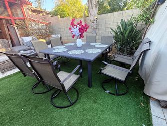 Patio Outdoor Dining set brand new