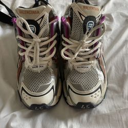 multi color balenciaga runner