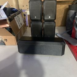 YAMAHA SPEAKERS 5 Speakers Total 
