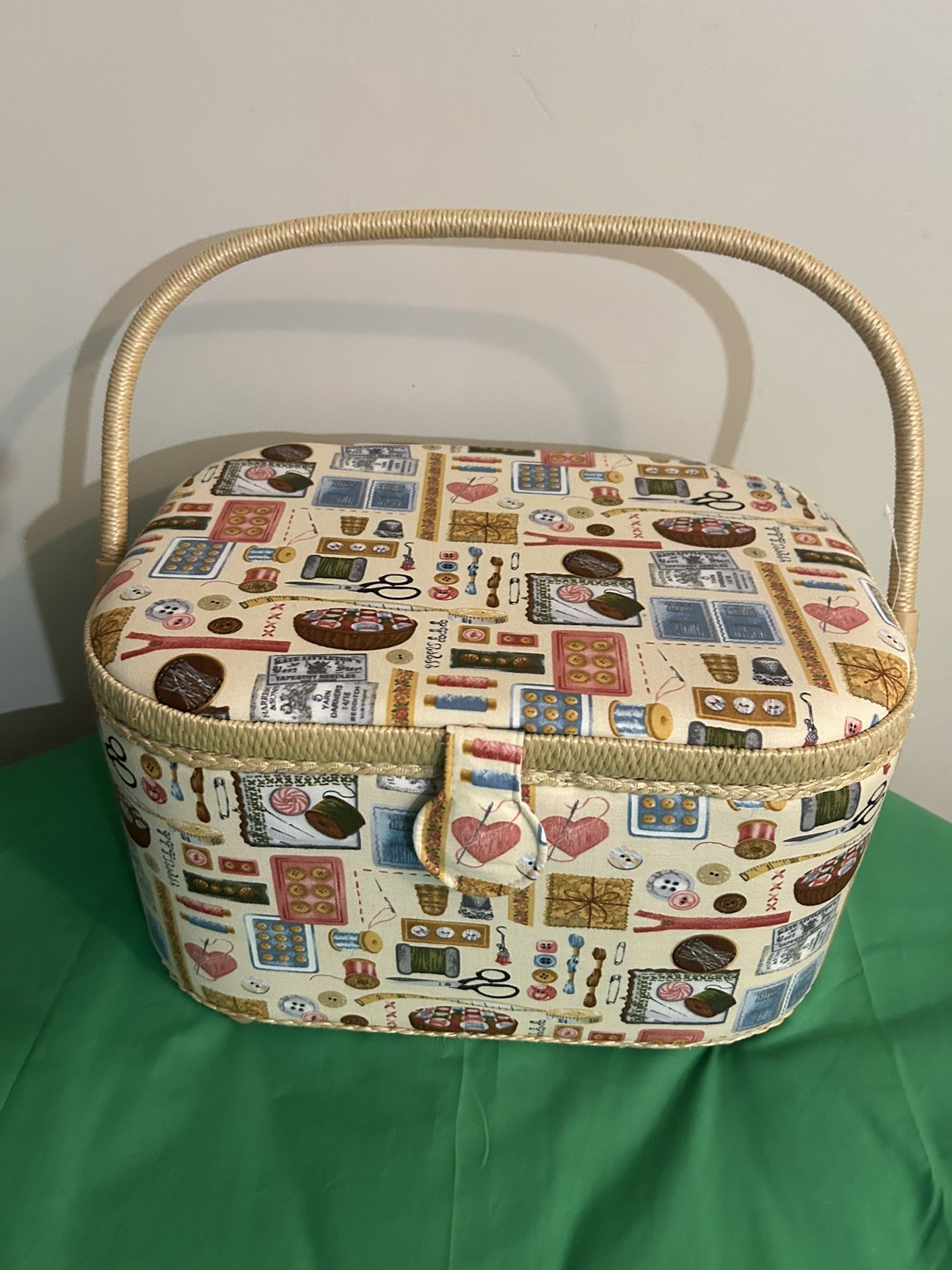 LARGE SEWING BASKET IN EXCELLENT CONDITION 