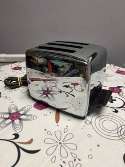 Vintage 1950s ToastMaster 1C4 super deluxe automatic pop-up toaster