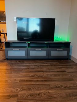 Entertainment center