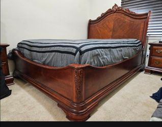 Vintage Queen Bed